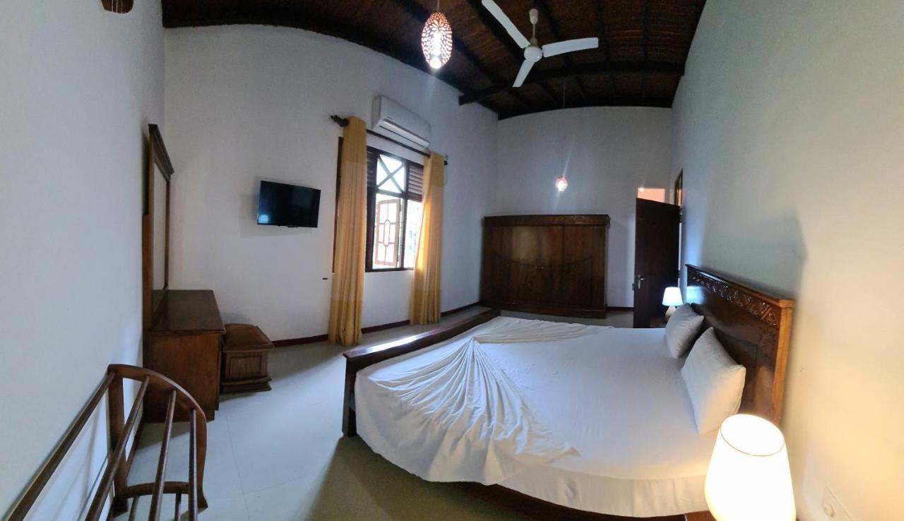 Golden Relax Villa With Pool, Restaurant & European Service Eramudugaha Екстериор снимка