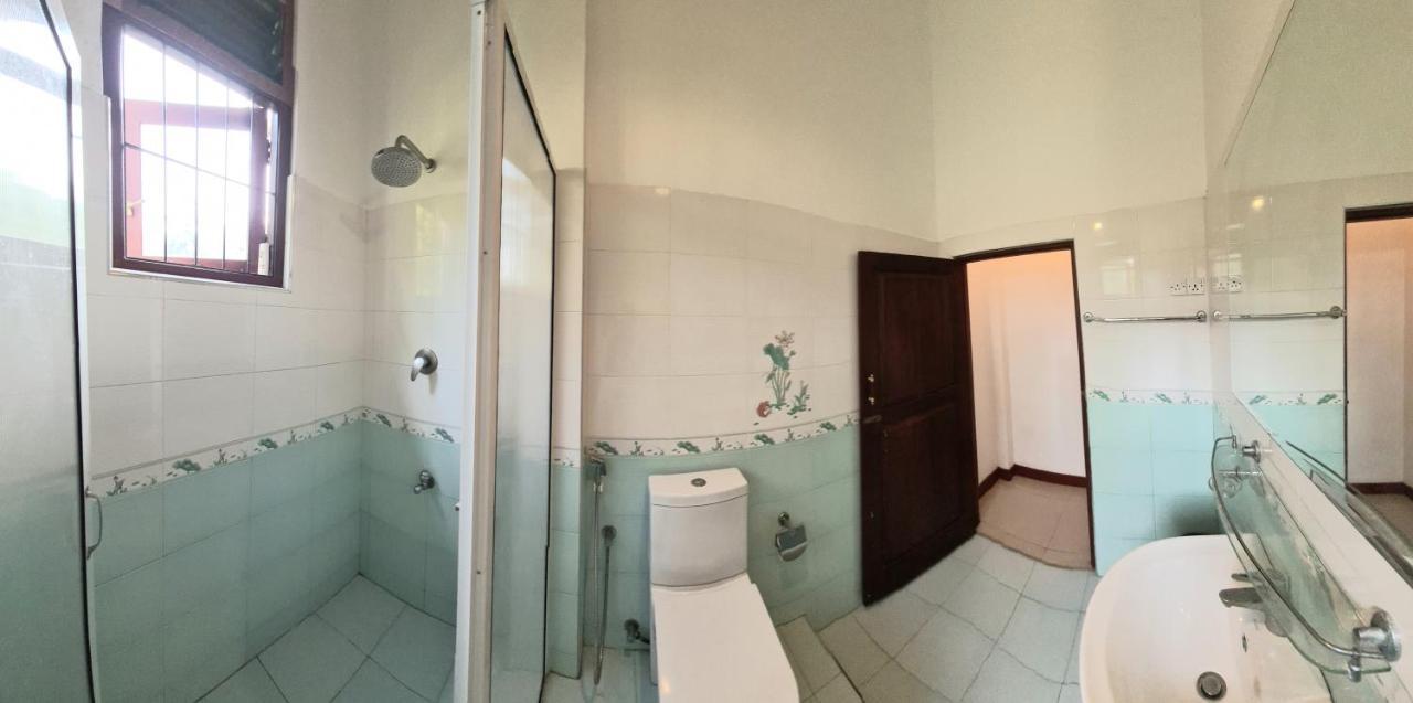 Golden Relax Villa With Pool, Restaurant & European Service Eramudugaha Екстериор снимка